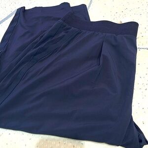 TALBOTS WOMEN PANTS. NEW